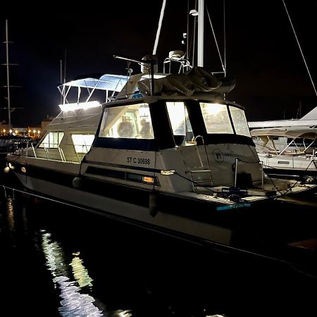 Navi Yacht A Sete, 2 A 8 Couchages, Privatif Hotel Exterior foto
