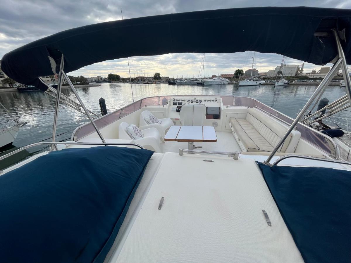 Navi Yacht A Sete, 2 A 8 Couchages, Privatif Hotel Exterior foto
