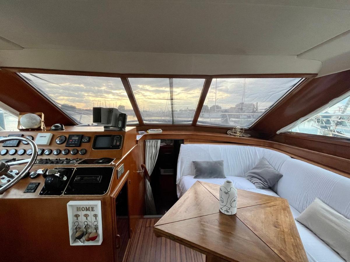 Navi Yacht A Sete, 2 A 8 Couchages, Privatif Hotel Exterior foto