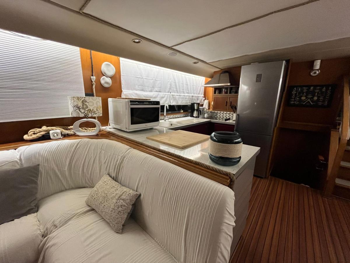 Navi Yacht A Sete, 2 A 8 Couchages, Privatif Hotel Exterior foto